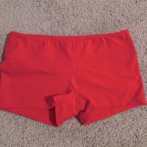 Fleo, shorts, size medium.